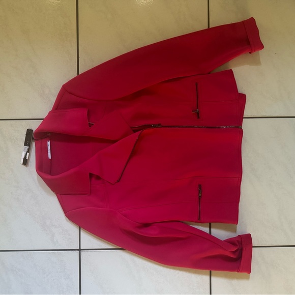 Tahari Rachel Moto Jacket. New. Size: Medium - Picture 5 of 8